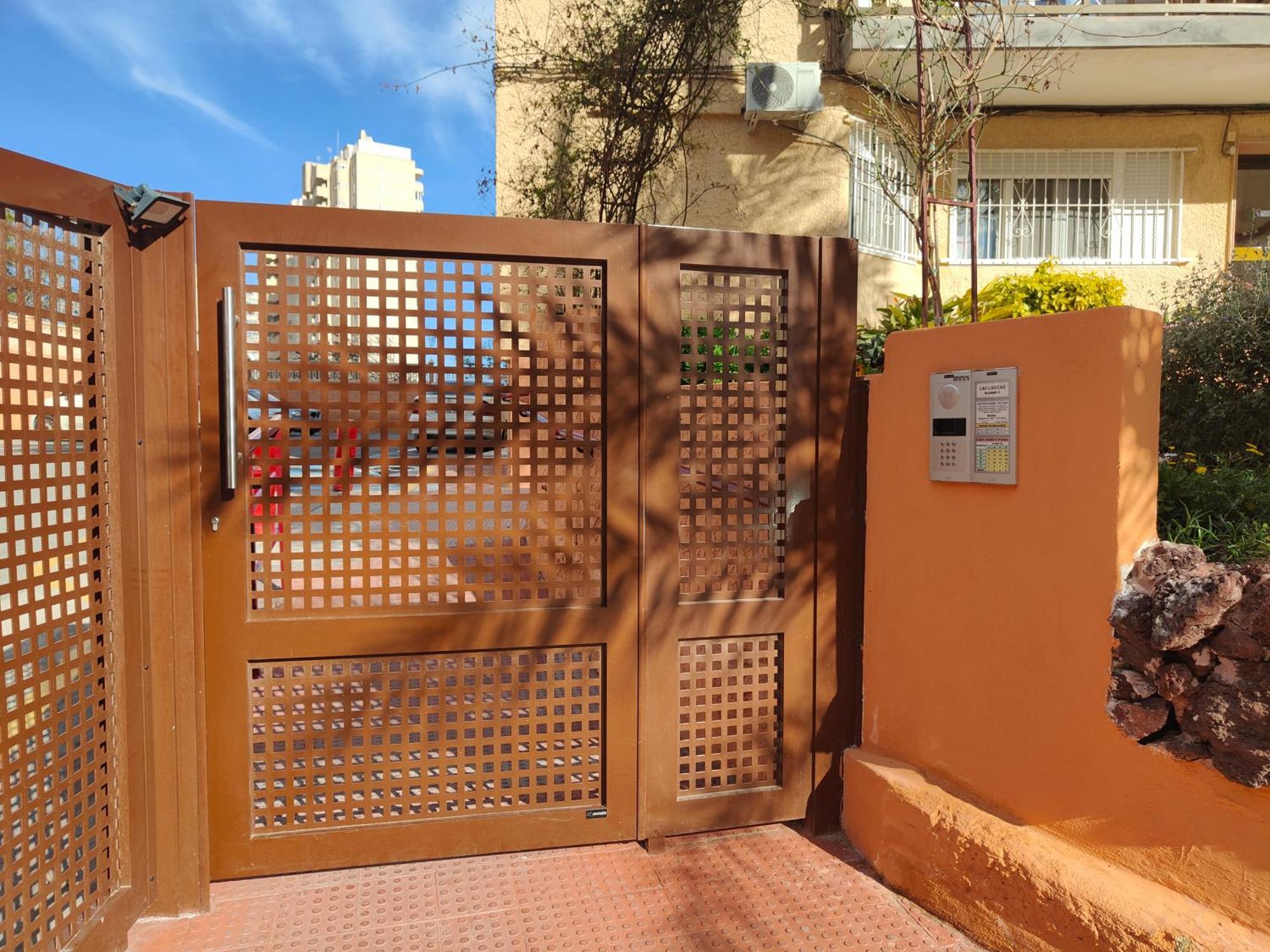 Seaside Beach-Lounge Alicante Ел Кампело Екстериор снимка